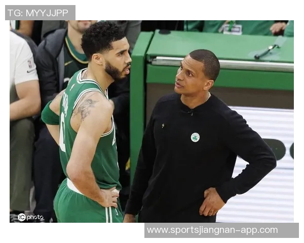 格里芬赞塔图姆坚持随队作战伤病期间球星表现各异